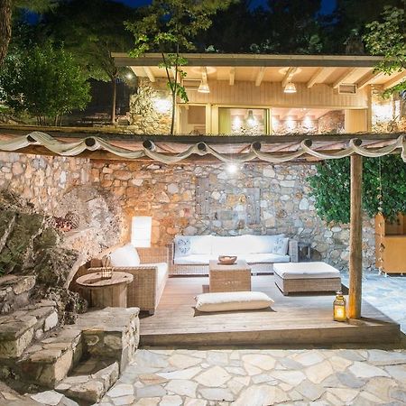 Amicasa Private Seaside Suite Pachis  Exterior photo